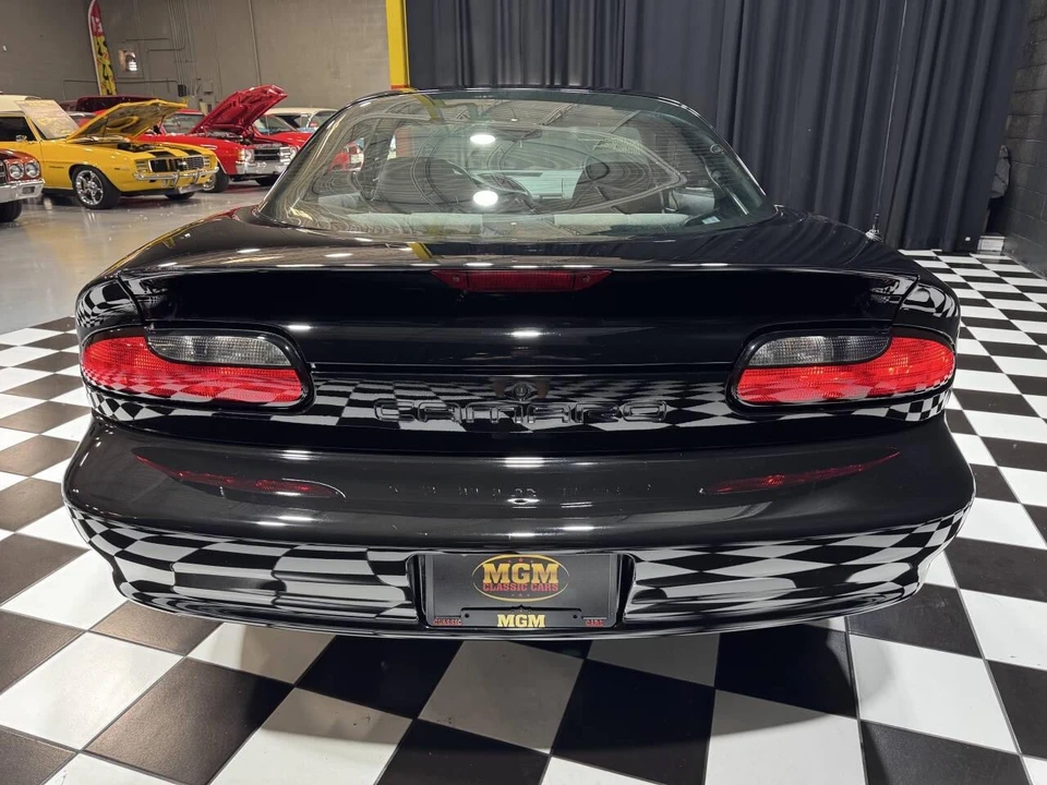 1993 Chevrolet - Image 10 of 31
