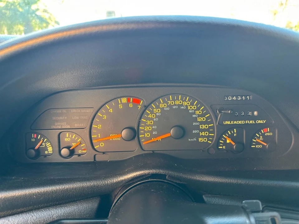 1993 Chevrolet - Image 18 of 24