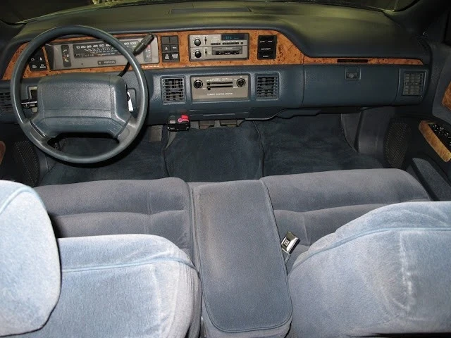 1993 Chevrolet Caprice - Image 2 of 21