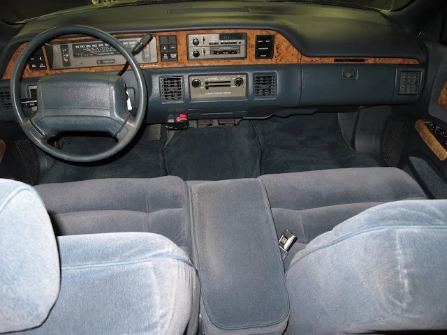 1993 Chevrolet Caprice - Image 2 of 21