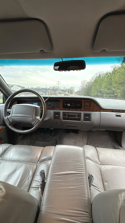 1993 Chevrolet Caprice - Image 14 of 16