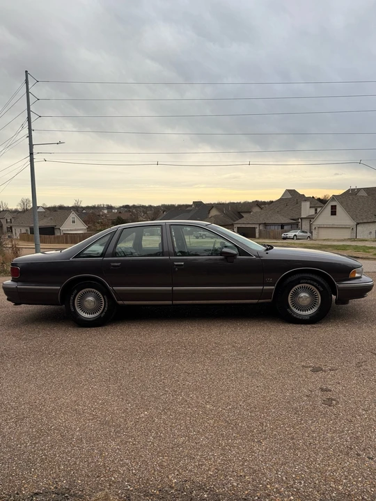 1993 Chevrolet Caprice - Image 3 of 16