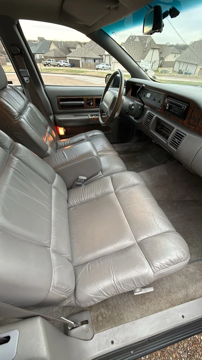 1993 Chevrolet Caprice - Image 10 of 16