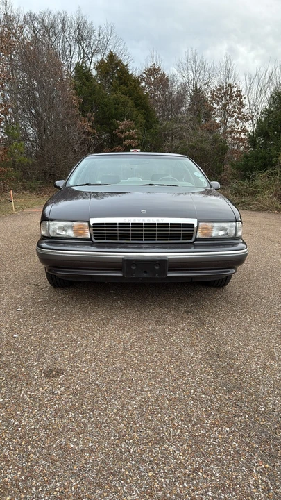 1993 Chevrolet Caprice - Image 2 of 16