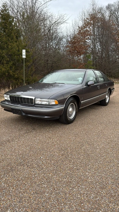 1993 Chevrolet Caprice - Image 5 of 16