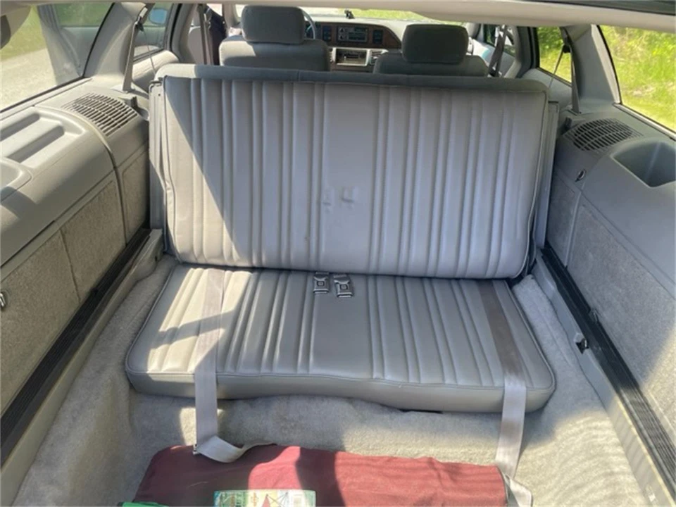 1993 Chevrolet Caprice - Image 8 of 12