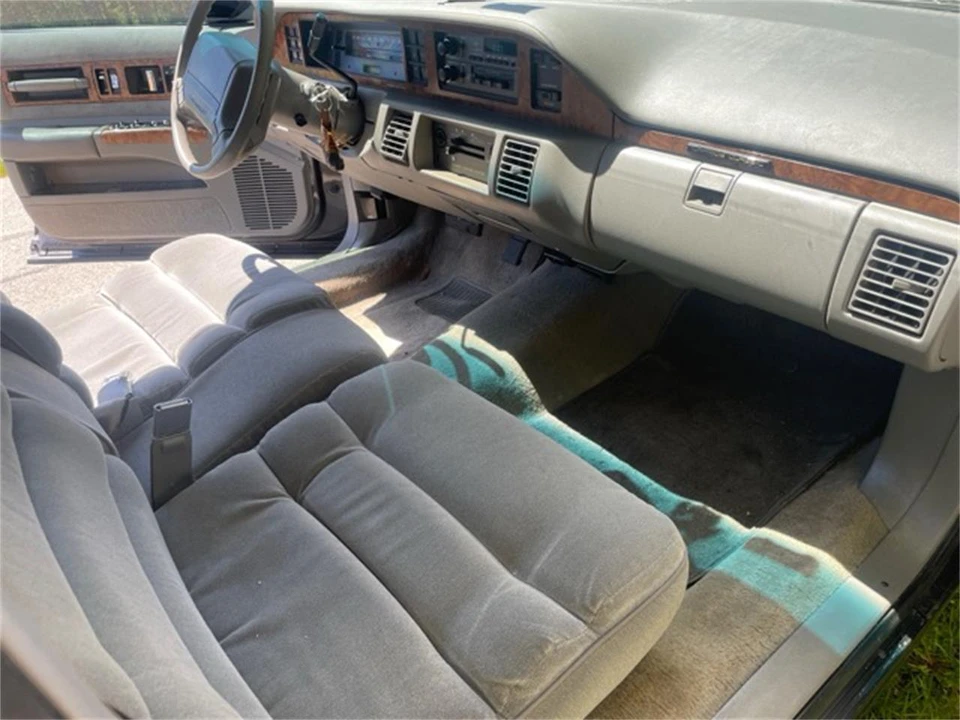1993 Chevrolet Caprice - Image 9 of 12