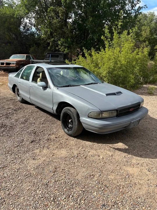 1993 Chevrolet Caprice - Image 2 of 20