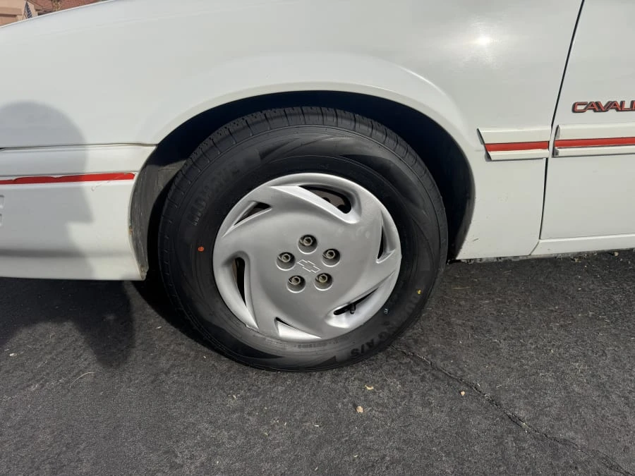 1993 Chevrolet Cavalier - Image 14 of 28