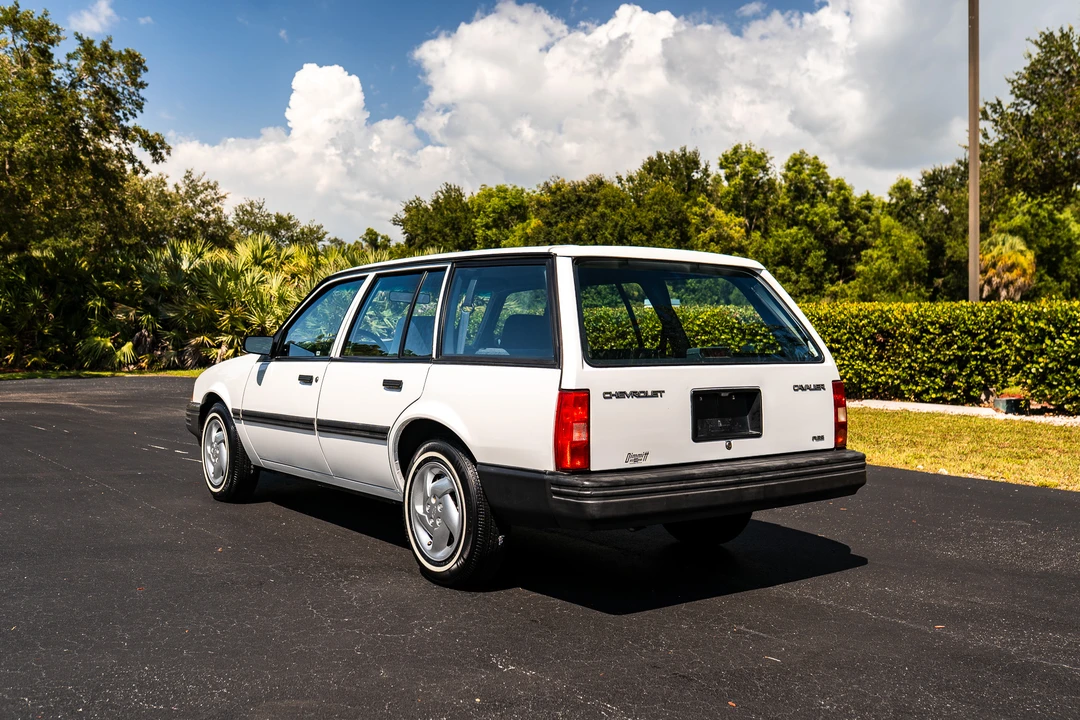 1993 Chevrolet Cavalier - Image 13 of 31