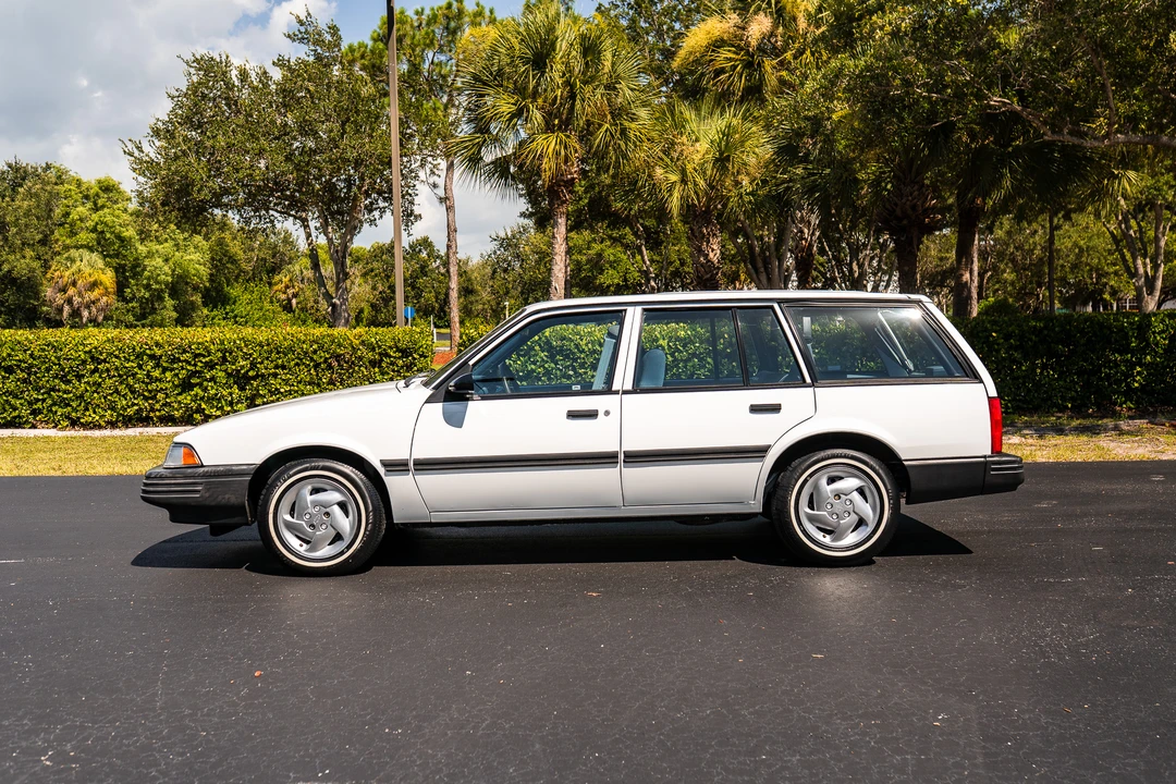 1993 Chevrolet Cavalier - Image 15 of 31