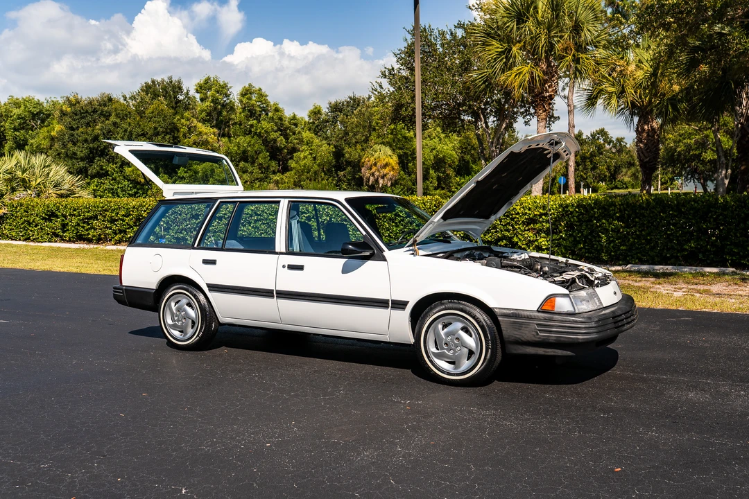 1993 Chevrolet Cavalier - Image 7 of 31