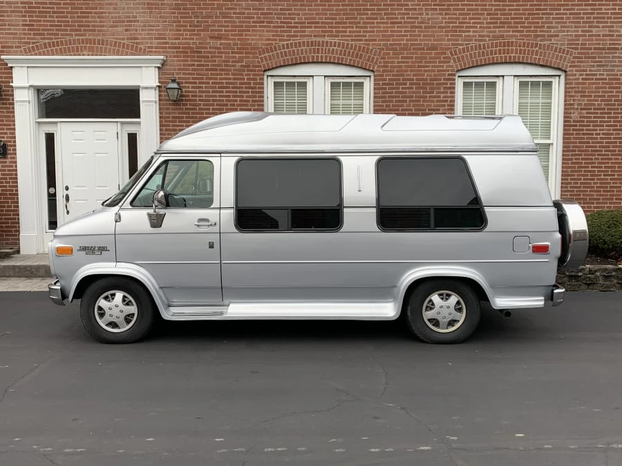 1993 Chevrolet G-Series Van - Image 2 of 9