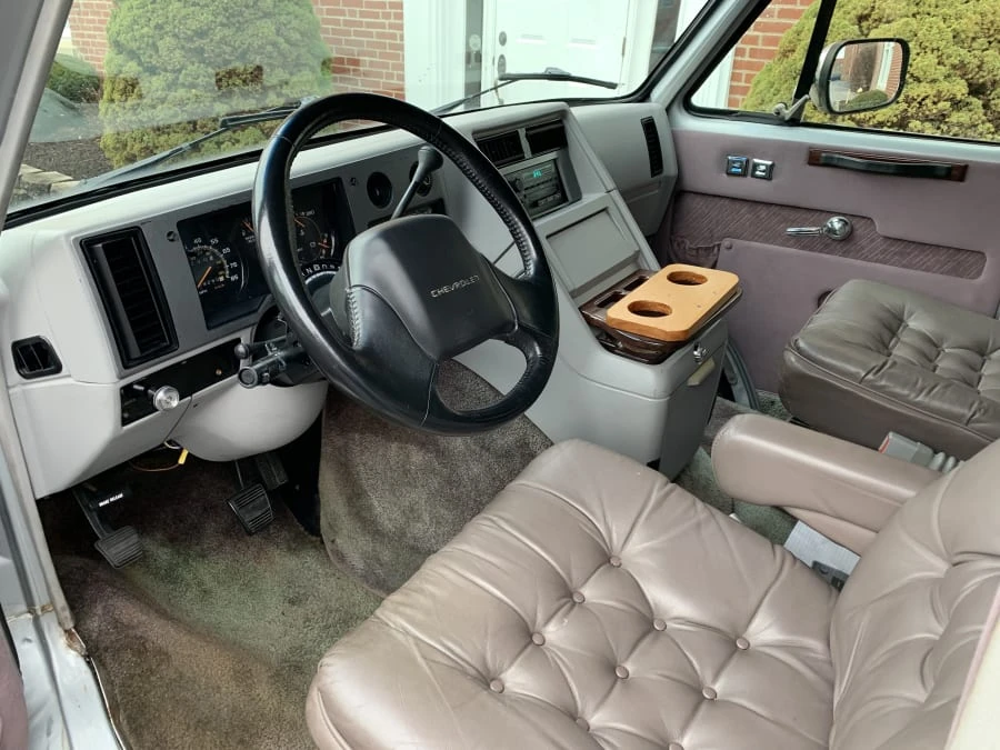 1993 Chevrolet G-Series Van - Image 4 of 9