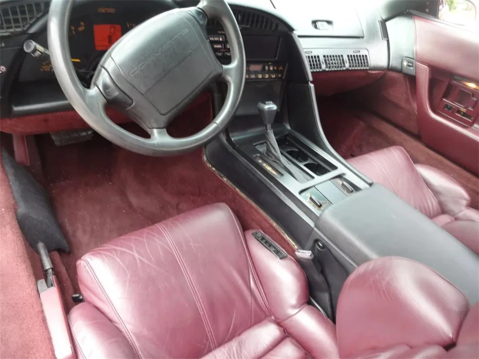 1993 Chevrolet - Image 19 of 29