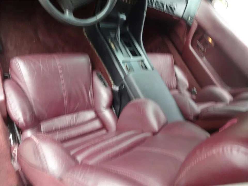 1993 Chevrolet - Image 21 of 29