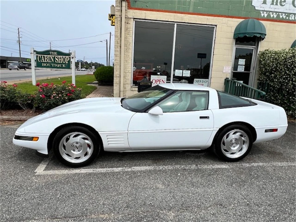 1993 Chevrolet Corvette C4 - Image 2 of 23