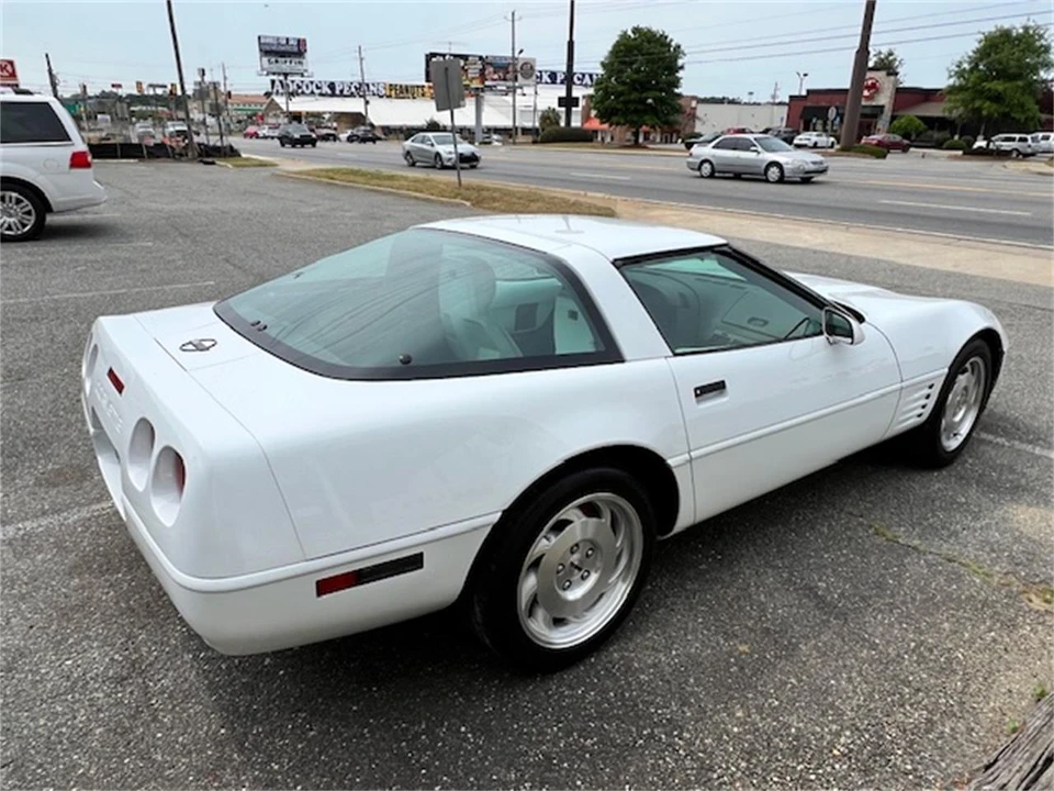 1993 Chevrolet Corvette C4 - Image 5 of 23
