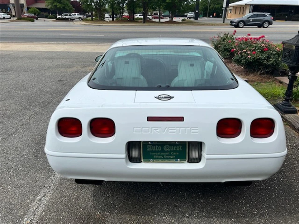 1993 Chevrolet Corvette C4 - Image 6 of 23