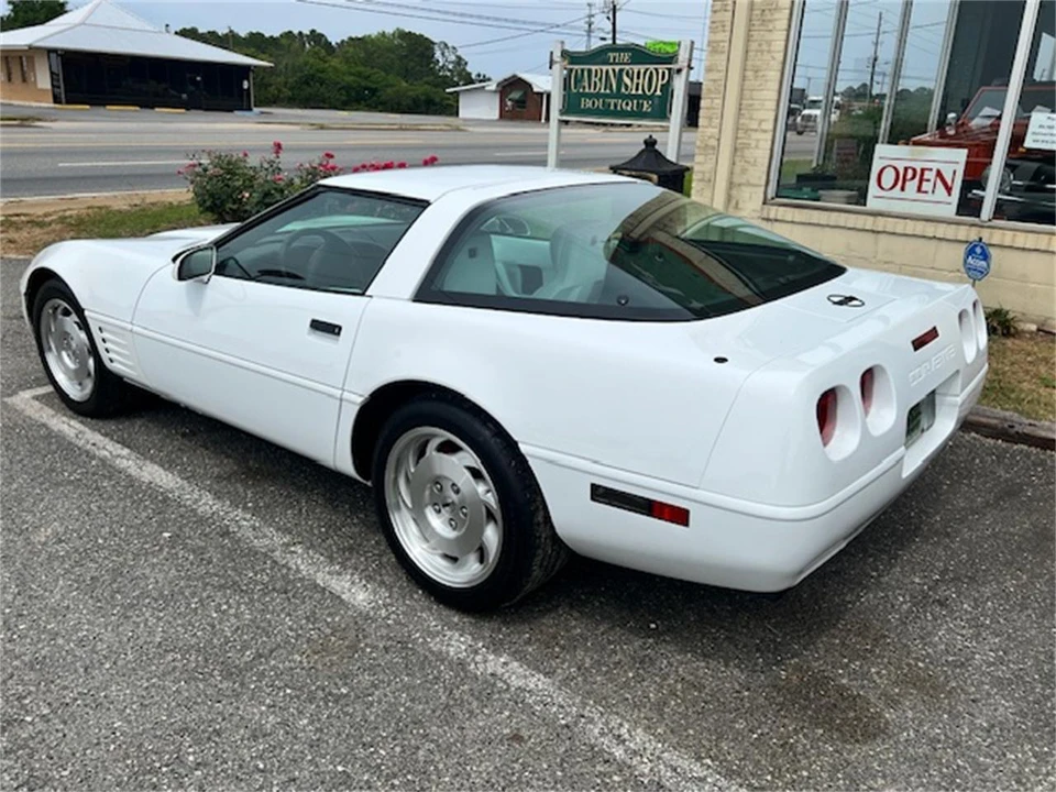 1993 Chevrolet Corvette C4 - Image 7 of 23