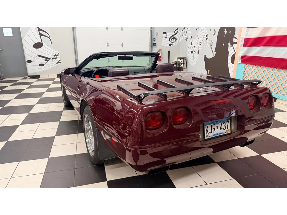 1993 Chevrolet Corvette C4 - Image 30 of 31