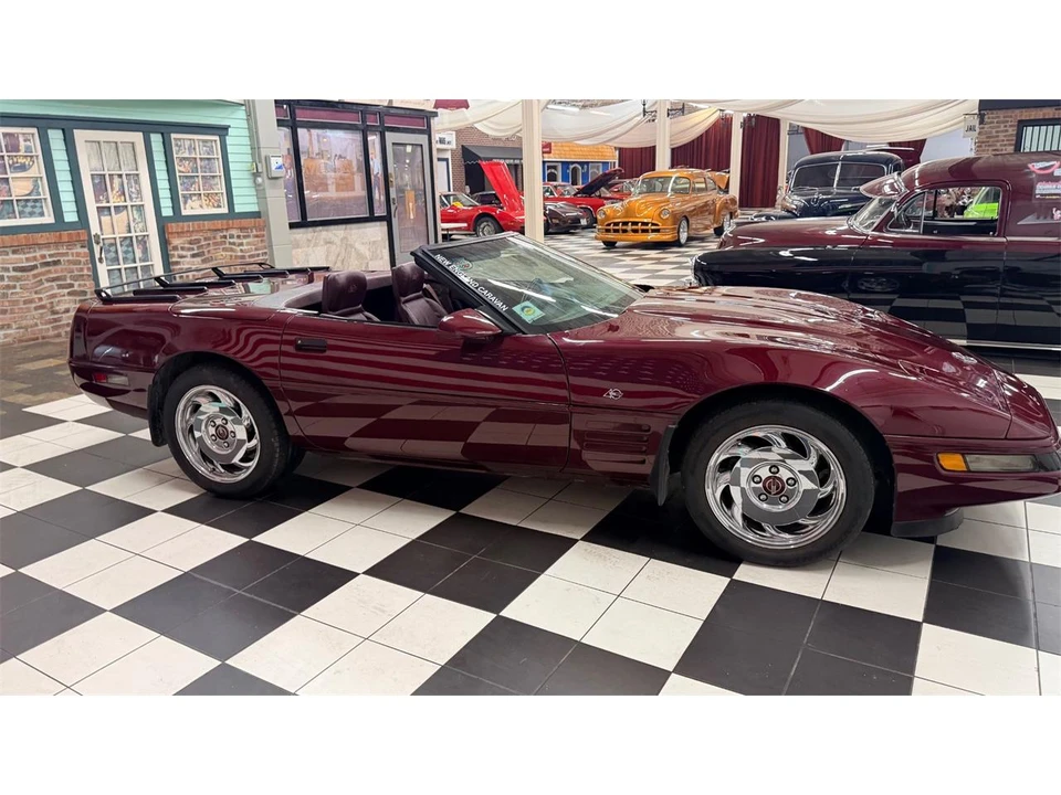 1993 Chevrolet Corvette C4 - Image 16 of 31