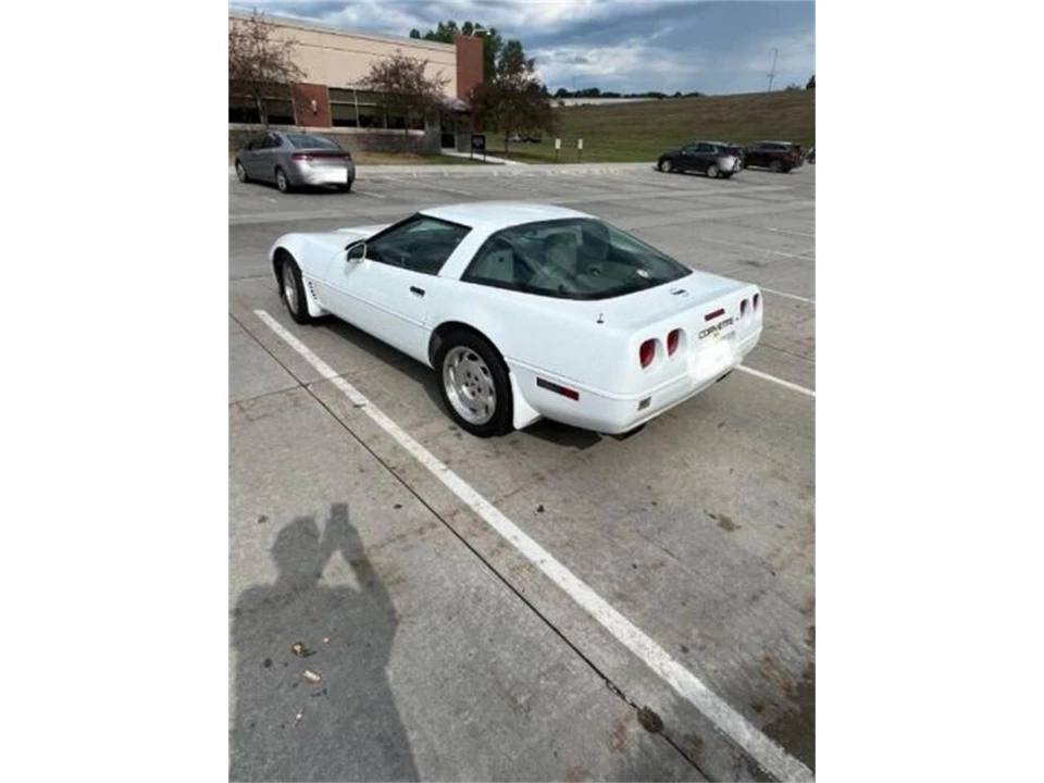 1993 Chevrolet Corvette C4 - Image 2 of 11