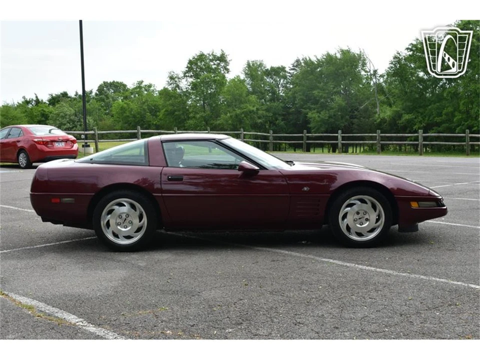 1993 Chevrolet Corvette C4 - Image 19 of 31