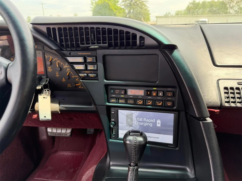 1993 Chevrolet Corvette C4 - Image 14 of 31