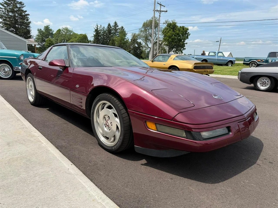 1993 Chevrolet Corvette C4 - Image 2 of 31
