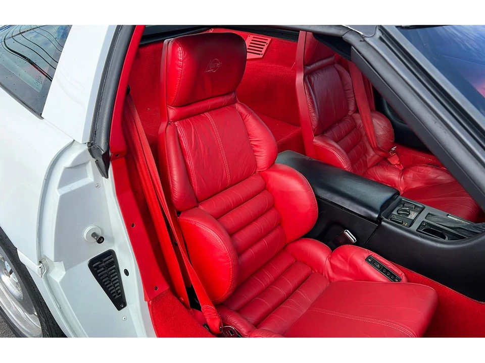 1993 Chevrolet Corvette C4 - Image 24 of 27