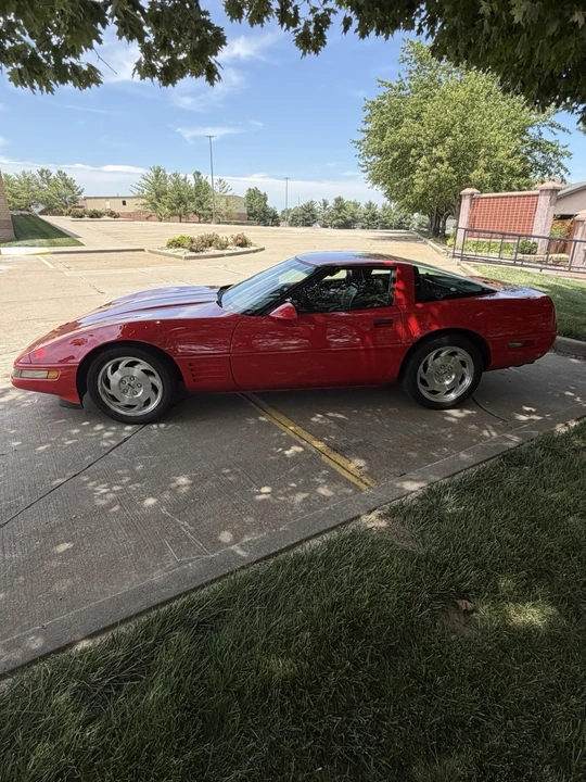 1993 Chevrolet Corvette C4 - Image 2 of 16