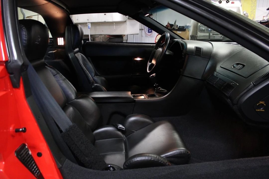 1993 Chevrolet Corvette C4 - Image 26 of 31