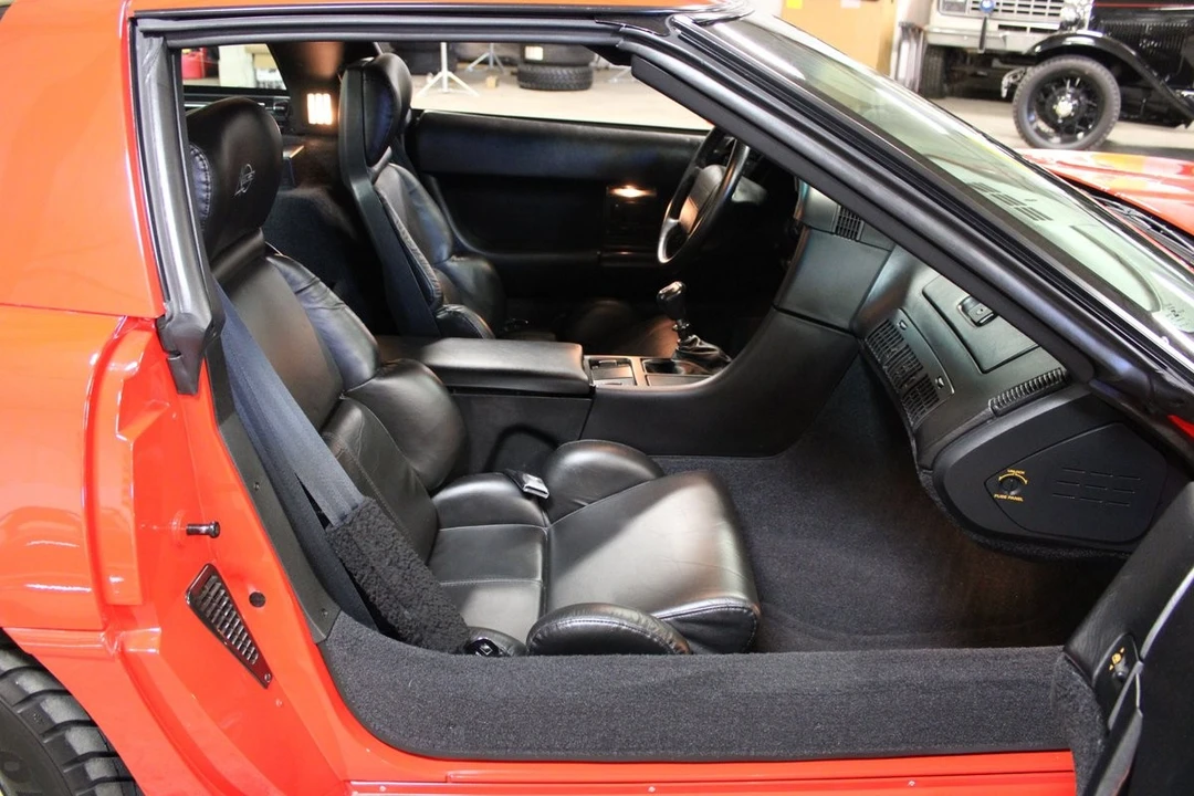 1993 Chevrolet Corvette C4 - Image 24 of 31