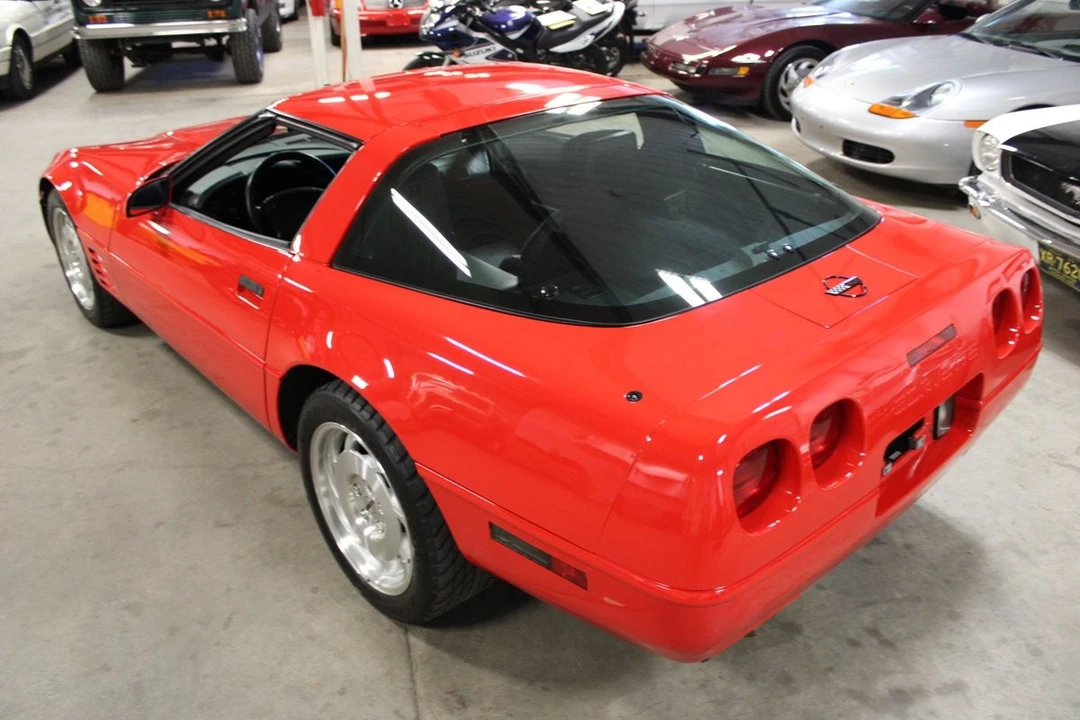 1993 Chevrolet Corvette C4 - Image 18 of 31