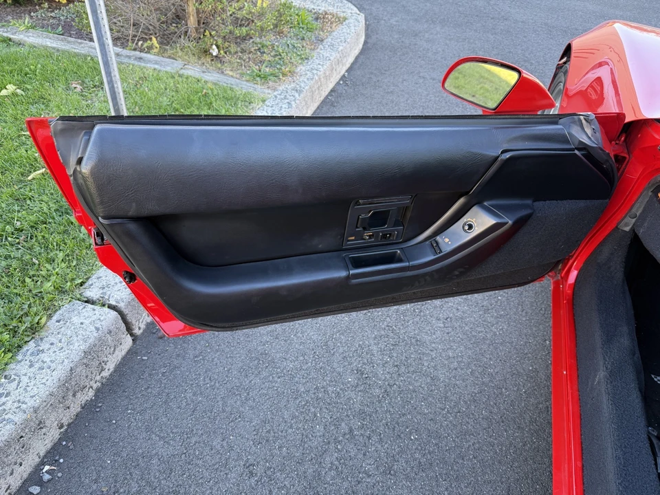1993 Chevrolet Corvette C4 - Image 3 of 31