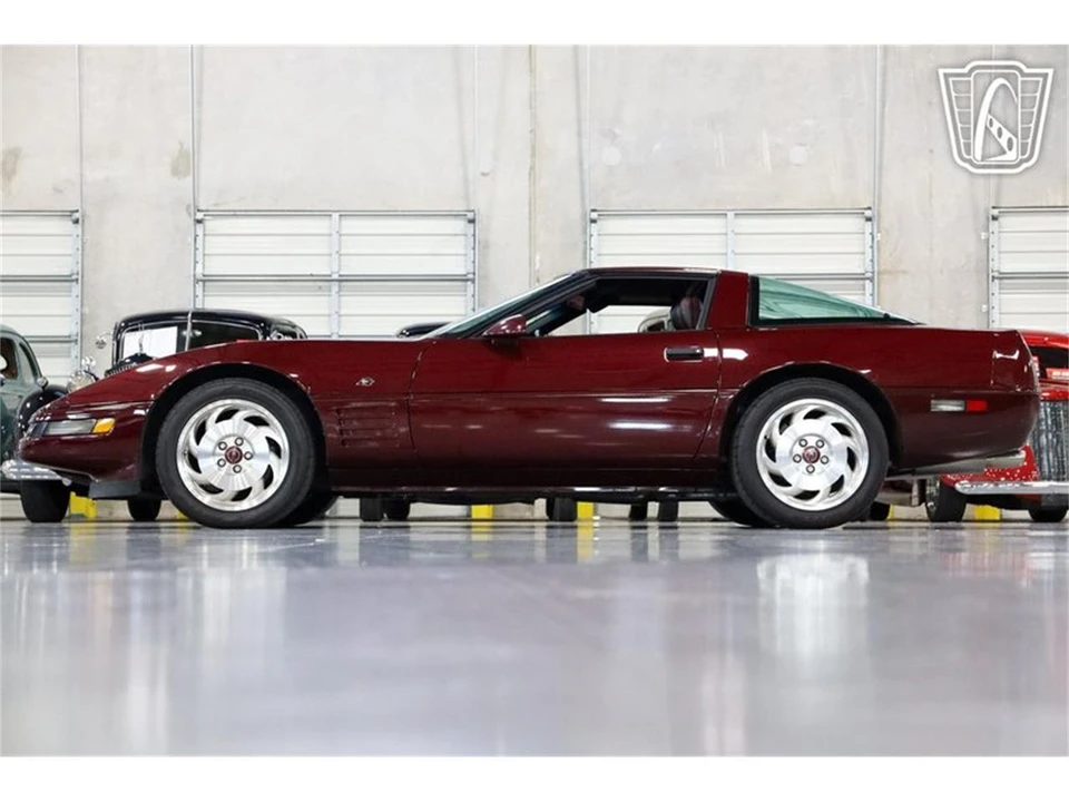 1993 Chevrolet Corvette C4 - Image 12 of 31