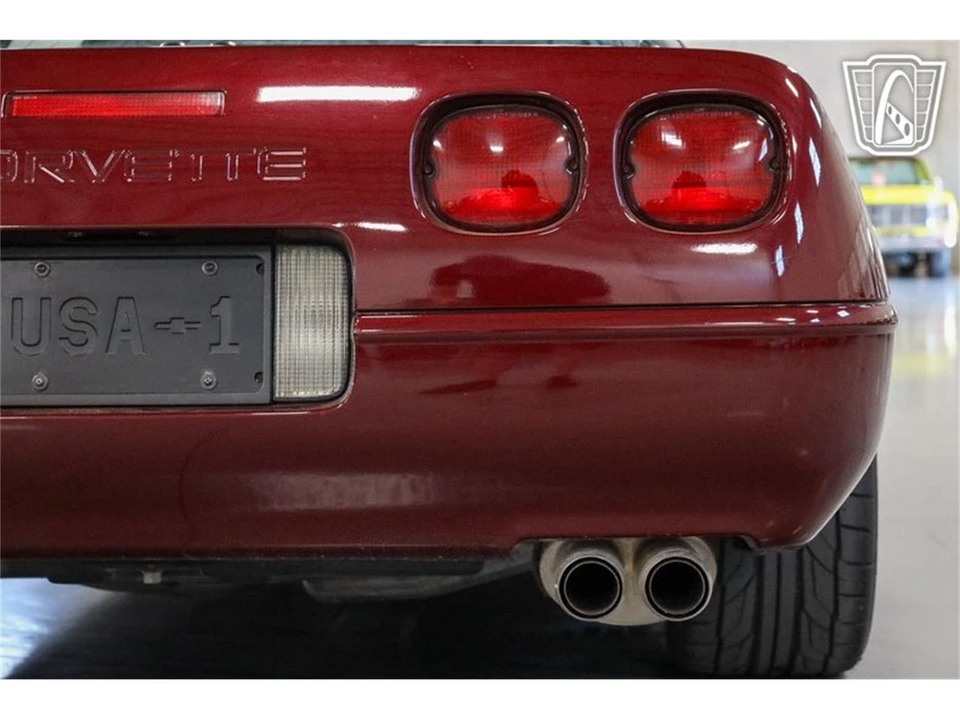 1993 Chevrolet Corvette C4 - Image 28 of 31