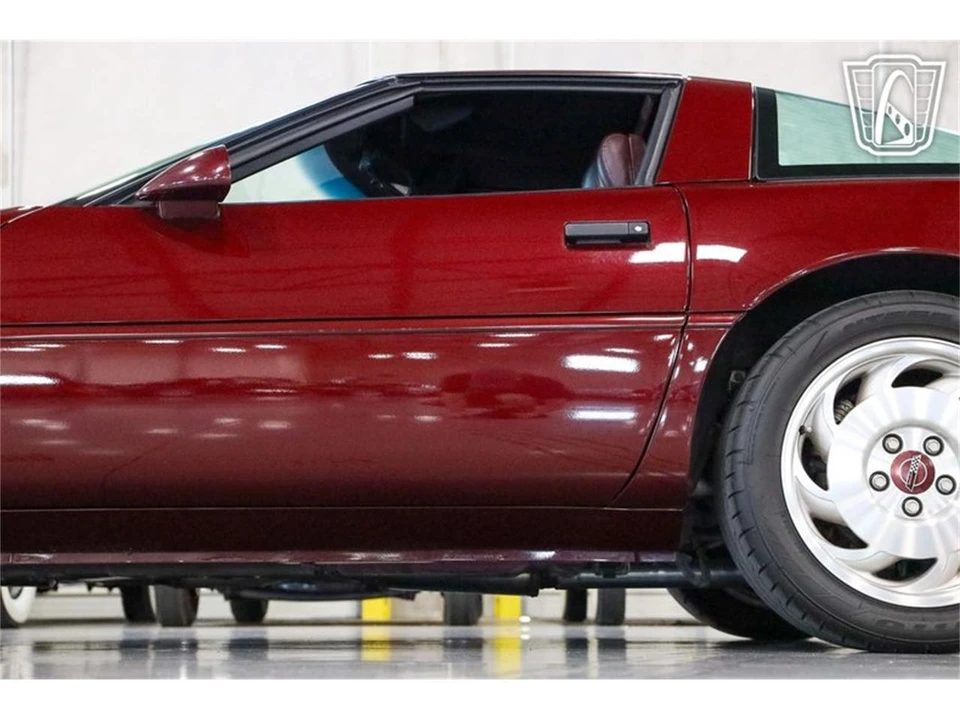 1993 Chevrolet Corvette C4 - Image 18 of 31