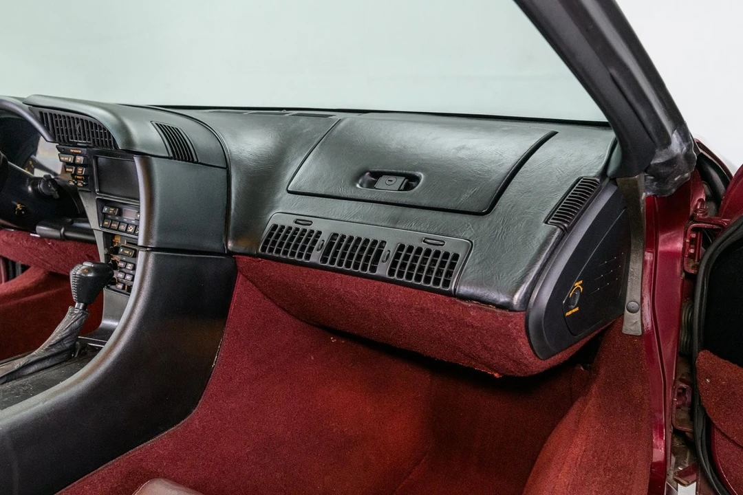 1993 Chevrolet Corvette C4 - Image 14 of 21