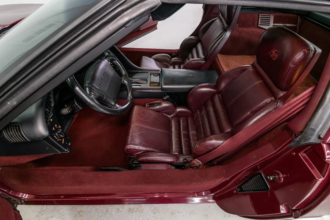 1993 Chevrolet Corvette C4 - Image 16 of 21