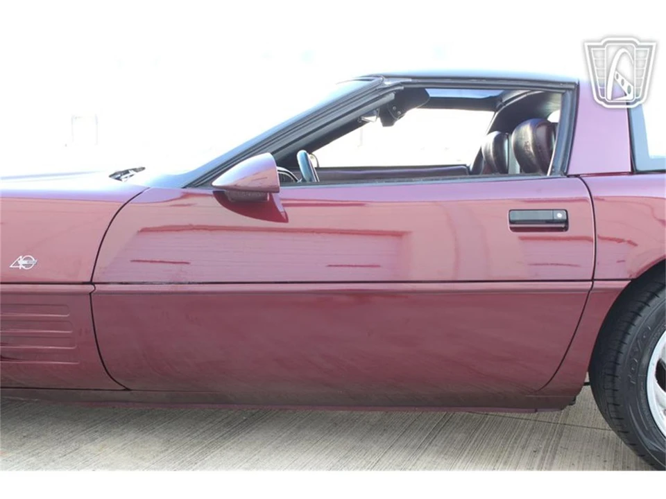 1993 Chevrolet Corvette C4 - Image 30 of 31