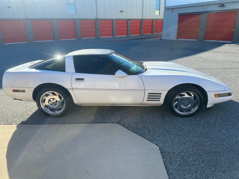 1993 Chevrolet Corvette C4 - Image 3 of 20