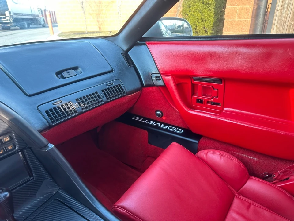 1993 Chevrolet Corvette C4 - Image 10 of 20
