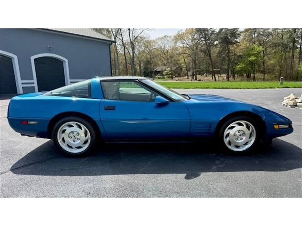 1993 Chevrolet Corvette C4 - Image 3 of 31