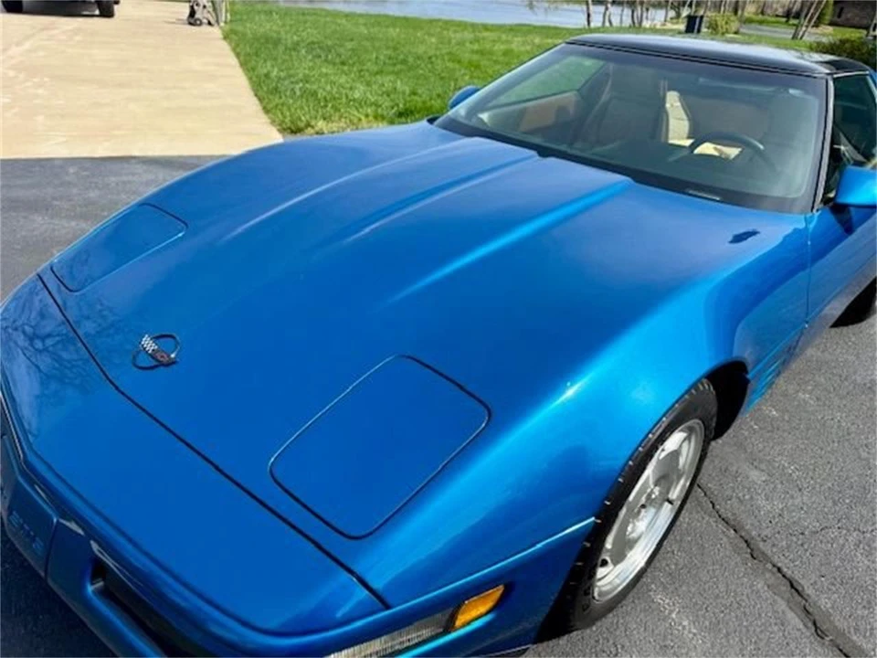 1993 Chevrolet Corvette C4 - Image 2 of 31