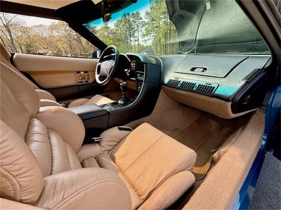 1993 Chevrolet Corvette C4 - Image 22 of 31