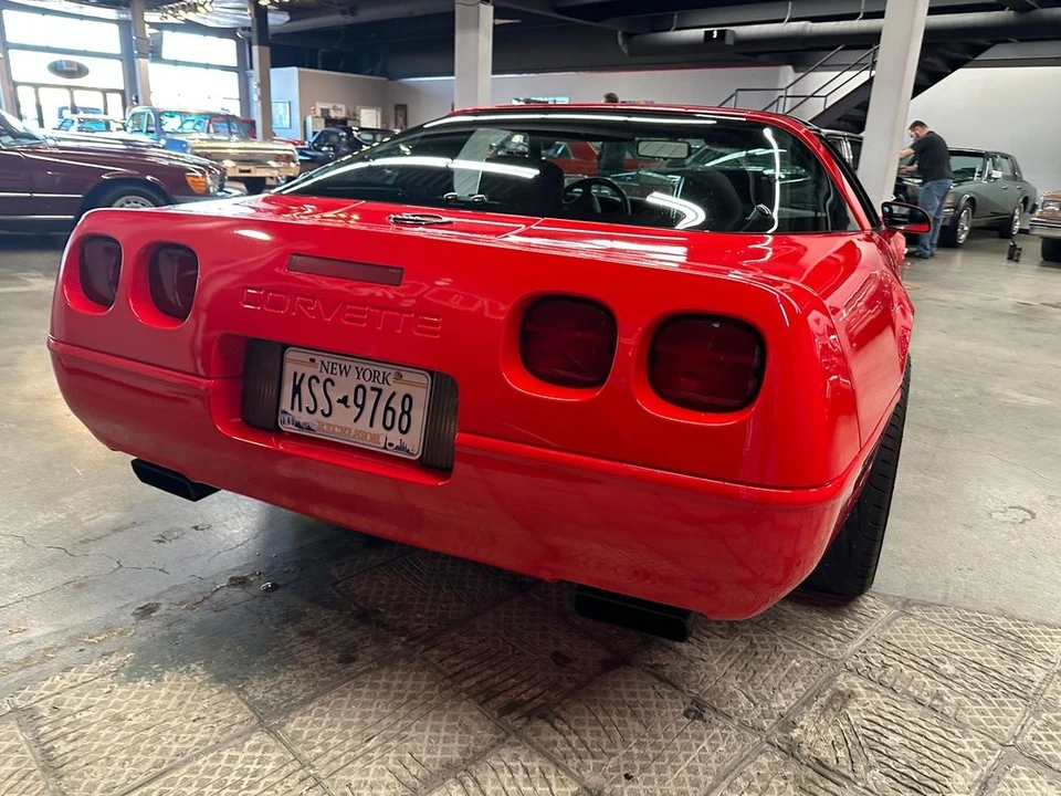 1993 Chevrolet Corvette C4 - Image 13 of 21
