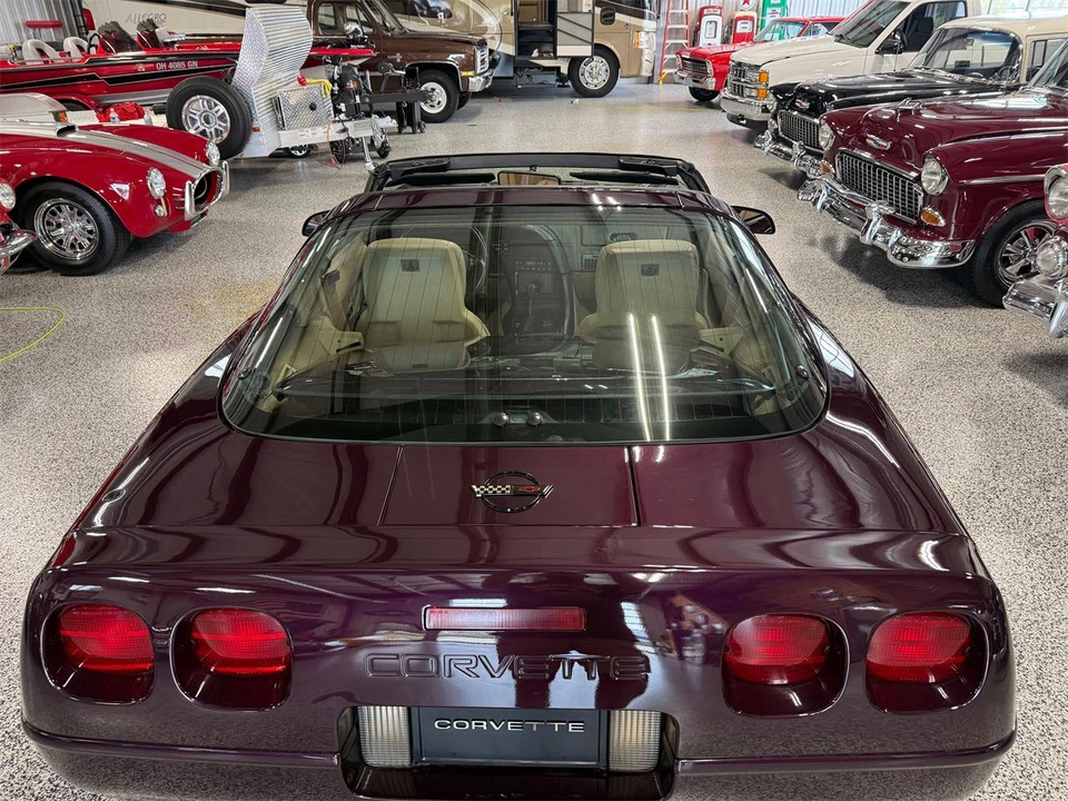 1993 Chevrolet Corvette C4 - Image 16 of 31