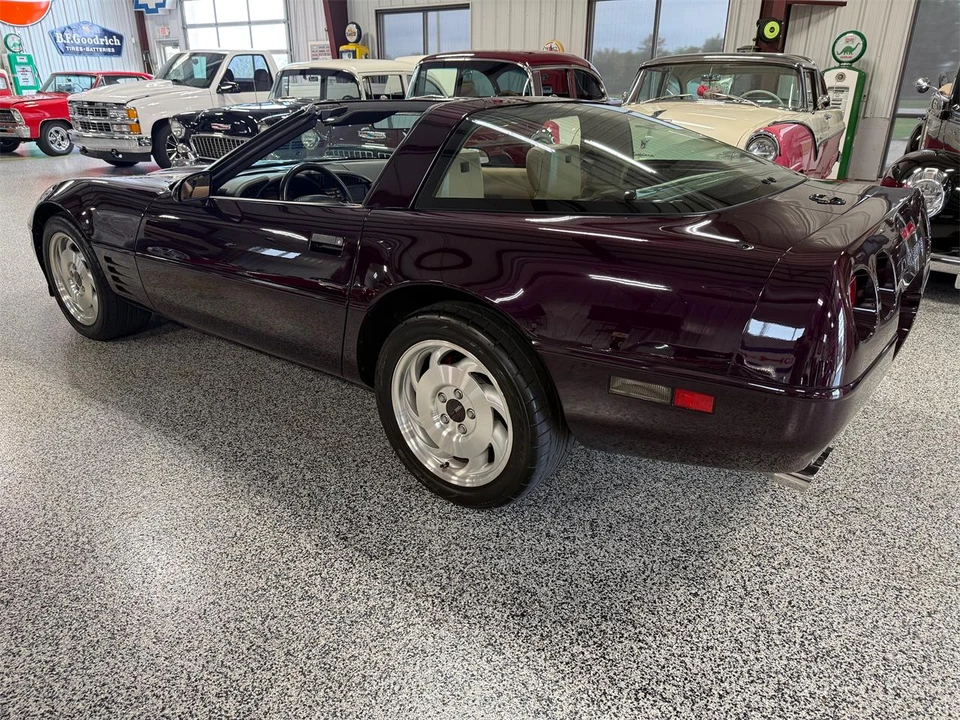 1993 Chevrolet Corvette C4 - Image 17 of 31